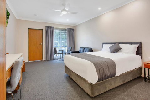 Manifold Motor Inn - Accommodation VIC 2