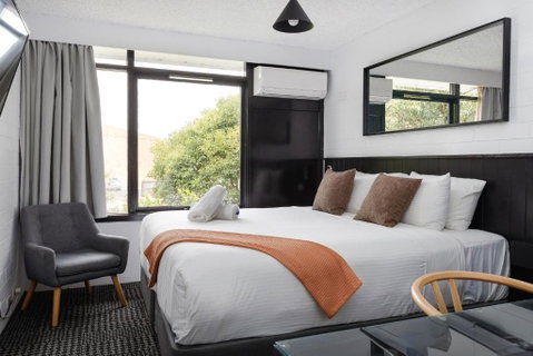 M Hotel - Accommodation VIC 3