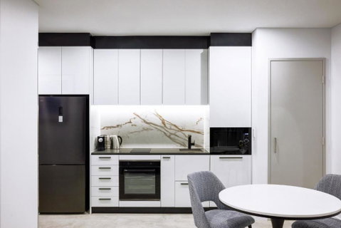 Meriton Suites Liverpool - Accommodation VIC 2