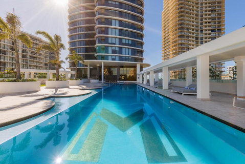 Meriton Suites Surfers Paradise - Accommodation VIC 1