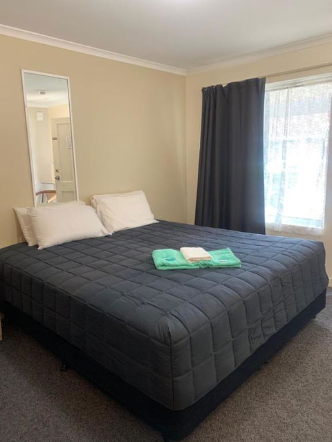 Mid Coast Motor Inn - Accommodation VIC 0