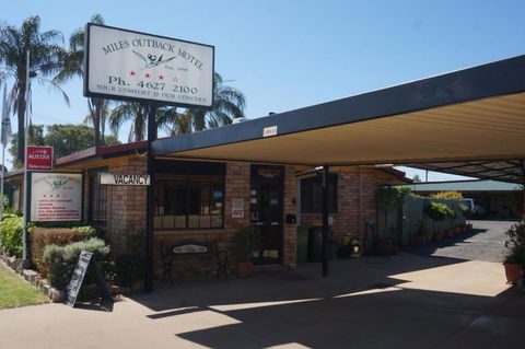 Miles Outback Motel - Accommodation VIC 1