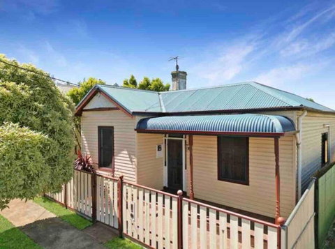 Milton House, Hamilton - Accommodation VIC 0
