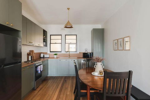 Modern 3-Bed Coastal Escape - Accommodation VIC 0