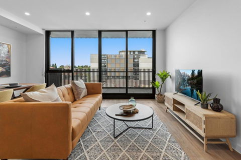 Modern Apartment On Burgundy Precinct & Parklands - Accommodation VIC 0