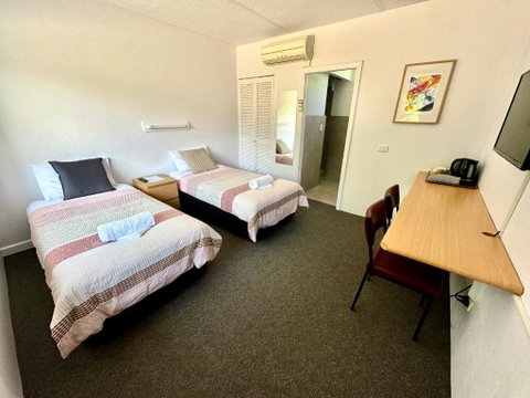 Mount Beauty Motor Inn - Accommodation VIC 3