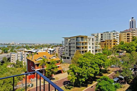 Mountway Holiday Apartments - Accommodation VIC 2