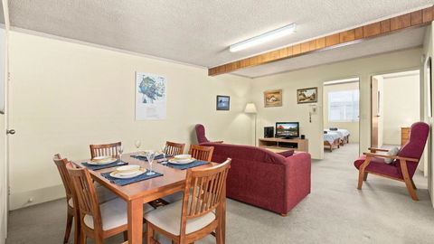 Myee Court - Accommodation VIC 2