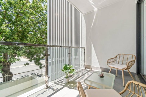 New Luxury Stylish Elegant Townhouse For Families - Accommodation VIC 3