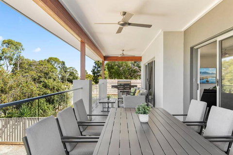 NEW - Sunrise Waters Holiday House - Accommodation VIC 3