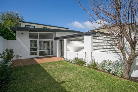 NOR214 - Northstead Coastal Charm - Accommodation VIC 2