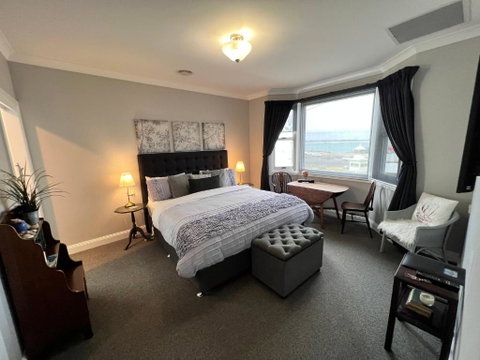 Number 10 -King Bed With Breakfast - Accommodation VIC 0