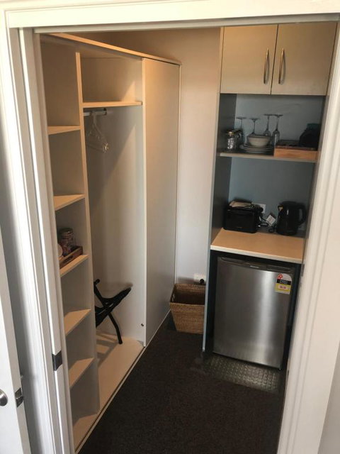 Number 10 -King Bed With Breakfast - Accommodation VIC 2