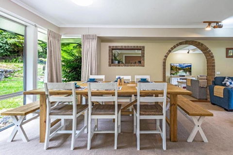 Oak And Cedar - Accommodation VIC 3