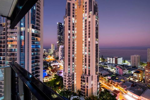 OCEAN VIEW APARTMENTS - Circle On Cavill - Self Contained & Privately Managed - Accommodation VIC 1