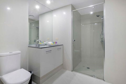 OCEAN VIEW APARTMENTS - Circle On Cavill - Self Contained & Privately Managed - Accommodation VIC 3