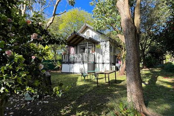 Olinda Country Cottages with Accommodation VIC