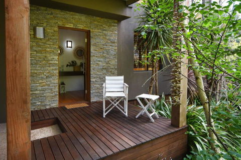 Olney House - Accommodation VIC 3