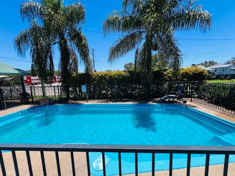 OVERLANDER MOTOR LODGE - Accommodation VIC 0