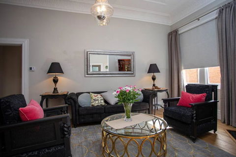 Oxbridge- Period Home In Central Goulburn - Accommodation VIC 0