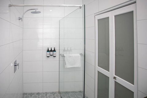 Oxbridge- Period Home In Central Goulburn - Accommodation VIC 1