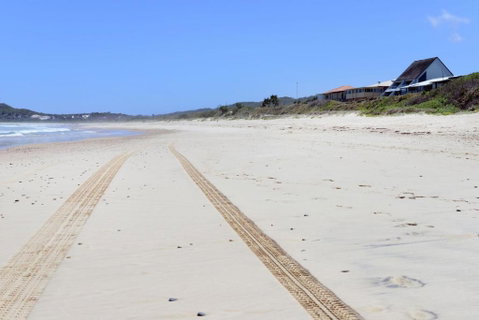 Pacific Dawn On The Beach Two - Accommodation VIC 1