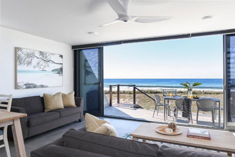 Pacific Dawn On The Beach Two - Accommodation VIC 0