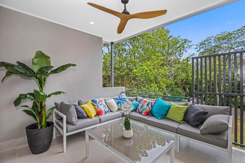 Park Avenue Luxe Townhouse Brand New Sleeps 9 - Accommodation VIC 2