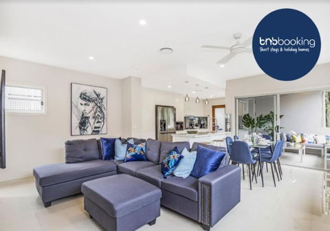 Park Avenue Luxe Townhouse Brand New Sleeps 9 - Accommodation VIC 0