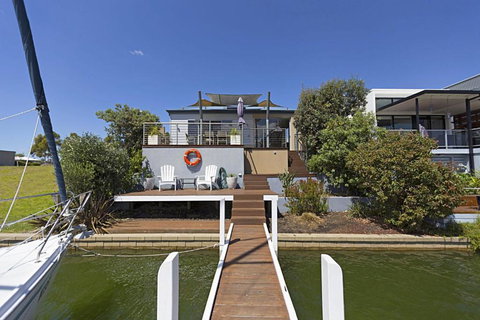 Pelican Landing - Accommodation VIC 3