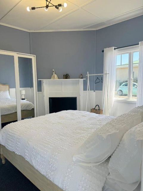 Penguin Paradise Beach House - Accommodation VIC 2