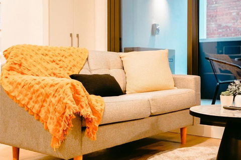 Penny Lane - 2BR Apt In The Heart Of Moonee Ponds - Accommodation VIC 2
