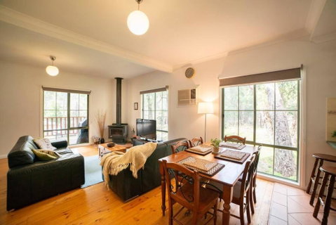 Pinnacle Retreat - Accommodation VIC 3