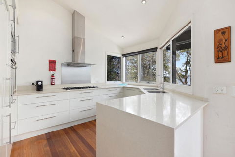 Pittwater Vistas - 5 Minutes To Palm Beach - Accommodation VIC 3