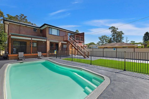 Poolside At Costa - Accommodation VIC 0