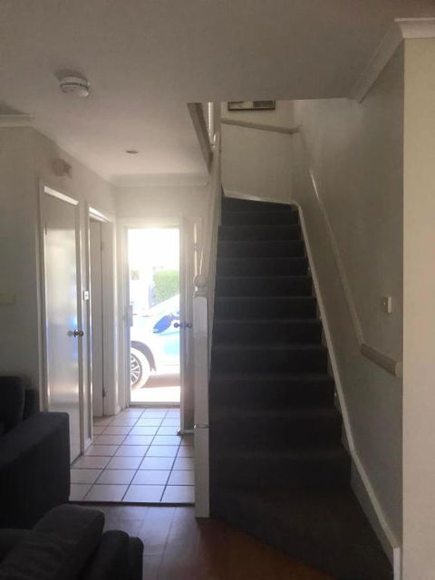 Poppies Lakeview Terrace - 2 Bedroom - Accommodation VIC 2