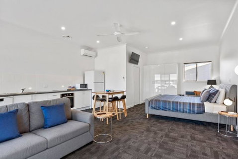 Port Lincoln Shark Apartment 5 - Accommodation VIC 0