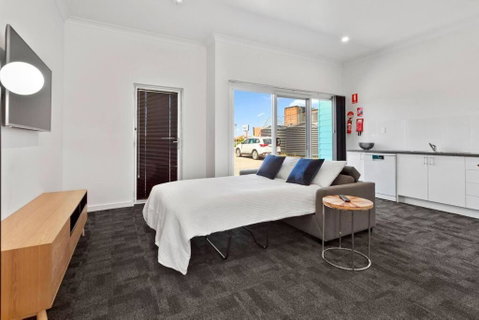 Port Lincoln Shark Apartment 5 - Accommodation VIC 3