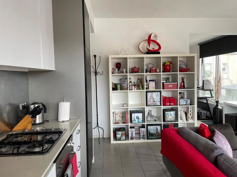 Radiance - Chic Fitzroy Street Apartment - Accommodation VIC 3