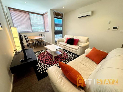 Pretty Penthouse - Close To ANU - Accommodation VIC 1