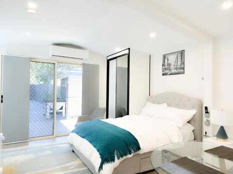 Private, Local Living Studio In Mascot, Airport - Accommodation VIC 0