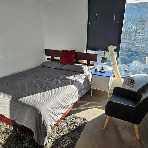 Private Bedroom & Bathroom In Shared Inner Brisbane Apartment - Accommodation VIC 3