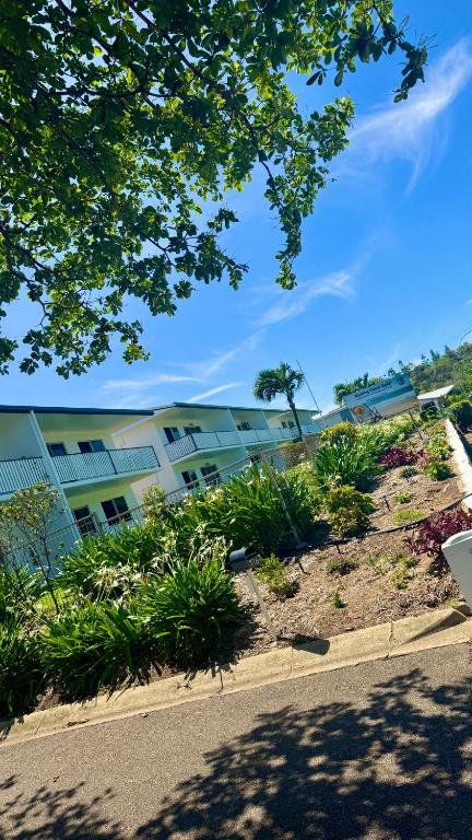 QCWA K P Units - Accommodation VIC 3