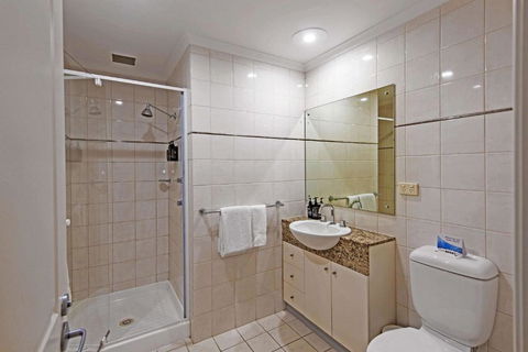 Quality Apartments Adelaide Central - Accommodation VIC 3