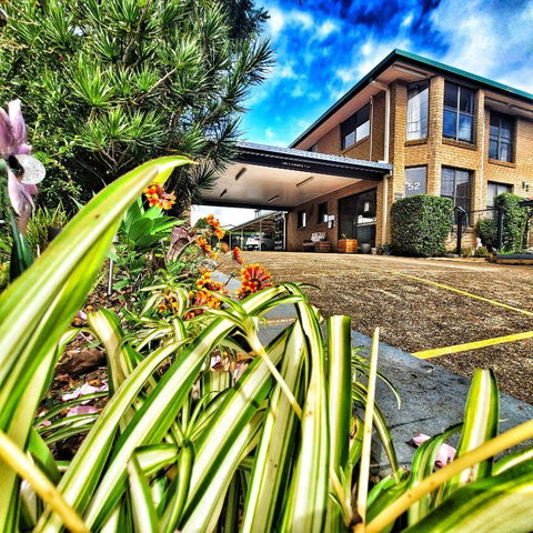 Raceview Motor Inn - Accommodation VIC 0