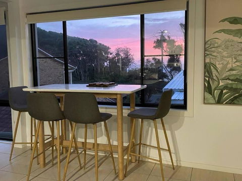 Rainbow Beachhouse - Deluxe, Pristine Location - Accommodation VIC 1