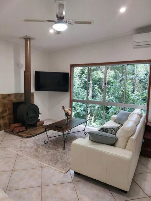 Rainforest Retreat-Fireplace-BBQ-3 Acres- - Accommodation VIC 1