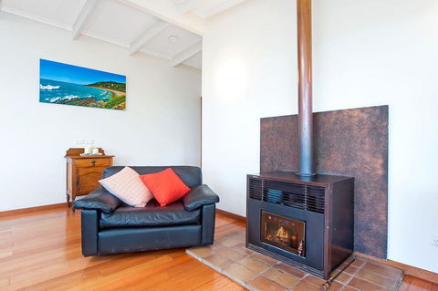 At Riverside - Accommodation VIC 2