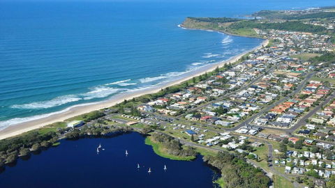 At The Beach - Lennox Head - Accommodation VIC 2