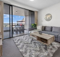 AU1 - Long Stay w Balcony RiverViews Fast WiFi - Accommodation VIC